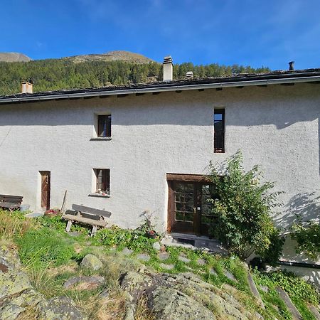 Bourg-Saint-Pierre : Le Cachet D'Antan Apartment Exterior foto