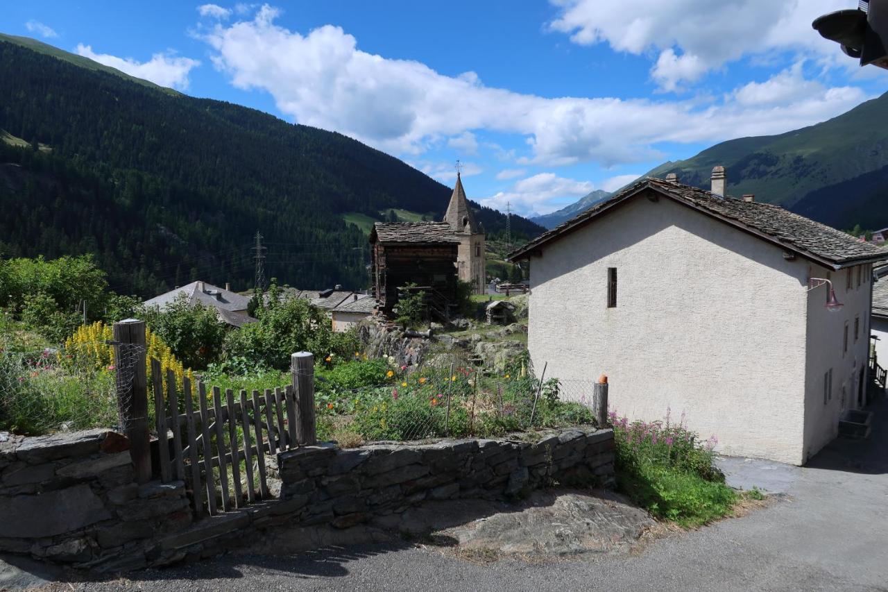 Bourg-Saint-Pierre : Le Cachet D'Antan Apartment Exterior foto