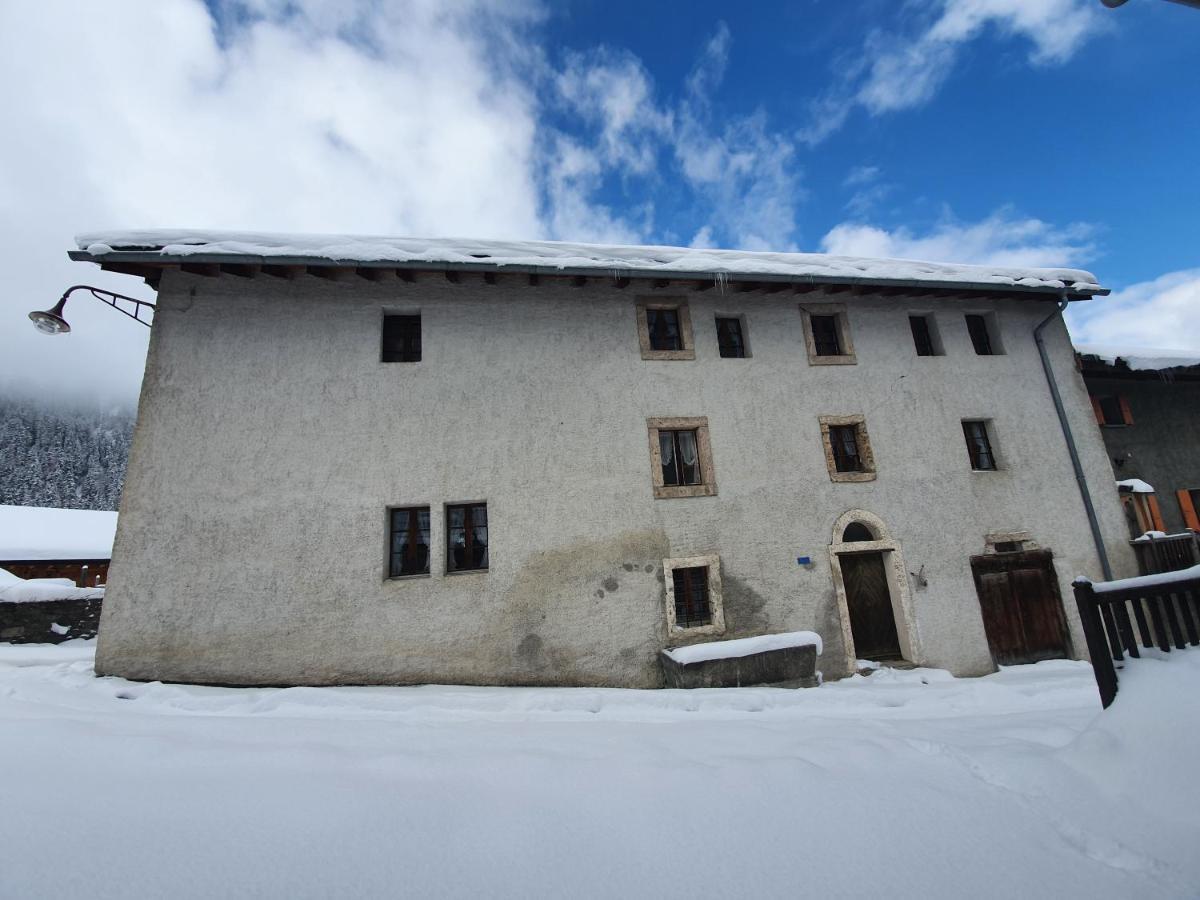 Bourg-Saint-Pierre : Le Cachet D'Antan Apartment Exterior foto